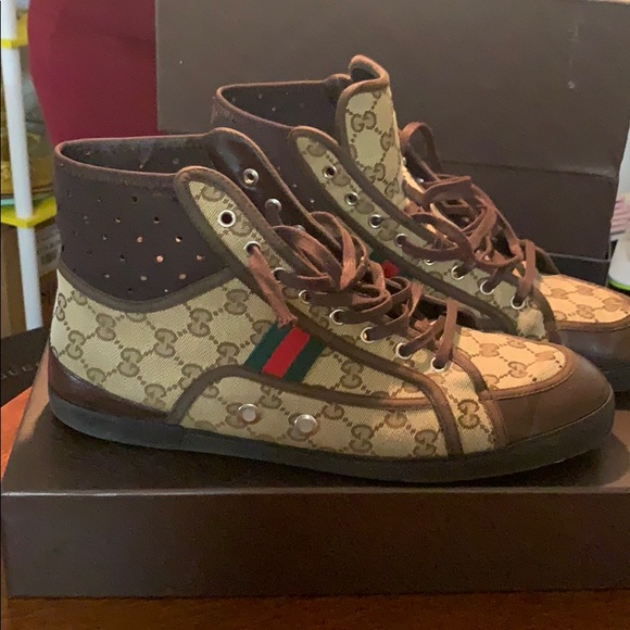 Shoes - Picture 2 of 6